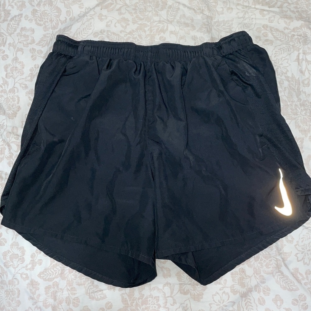 Nike women’s Medium Shorts